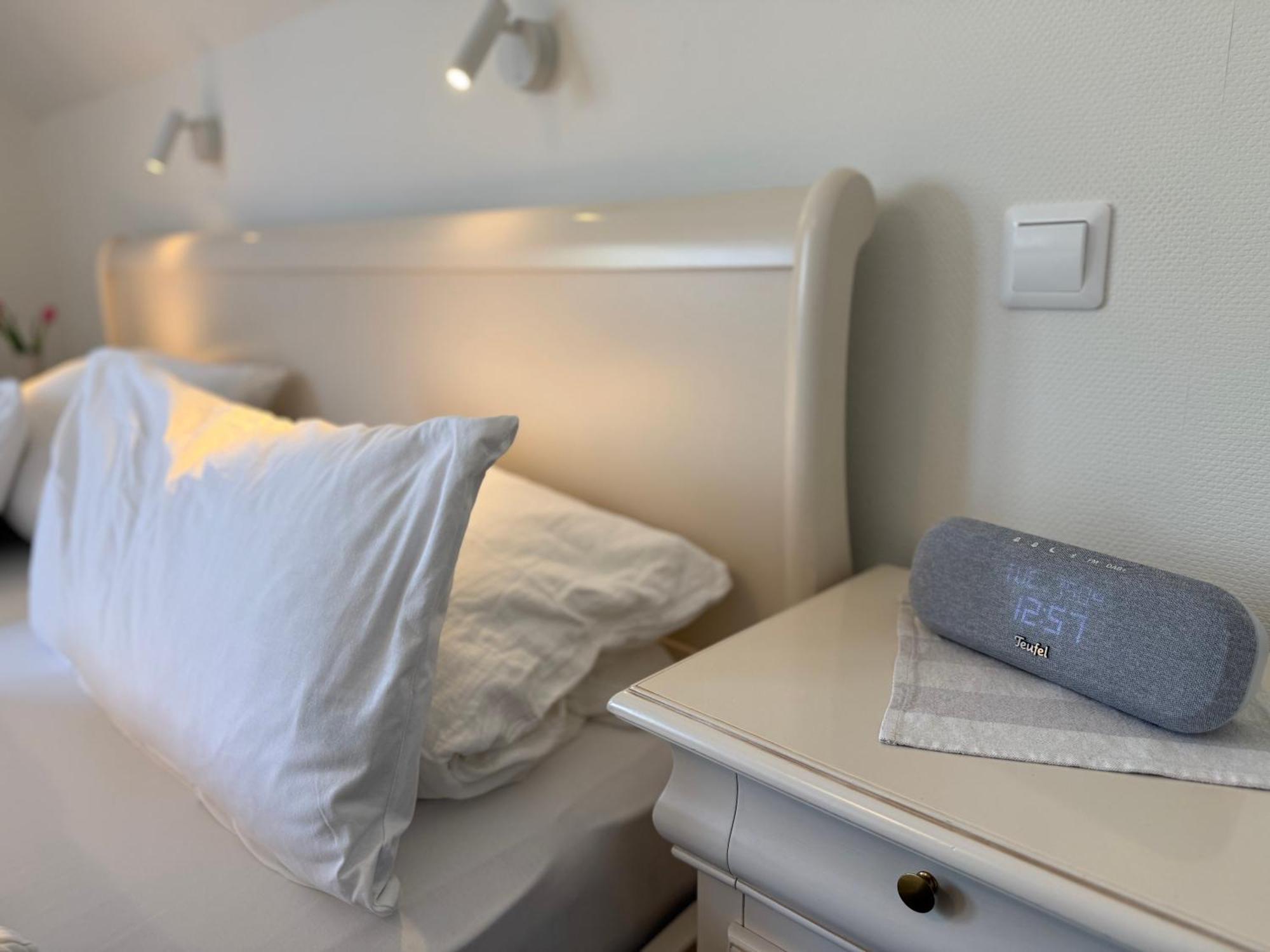 Hotelpension Sanders Hoeft - Direkt Am Strandaufgang Juist Exterior photo